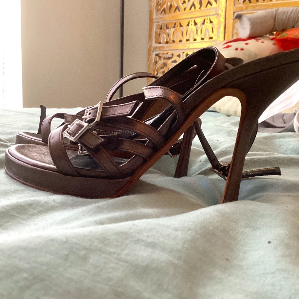 AUTHENTICATED Gianni Versace Strappy Heels